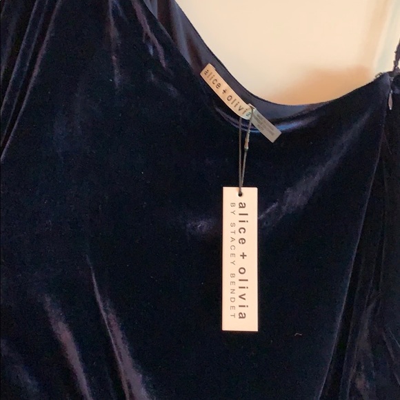Alice & Olivia one shoulder velvet top - Picture 2 of 3